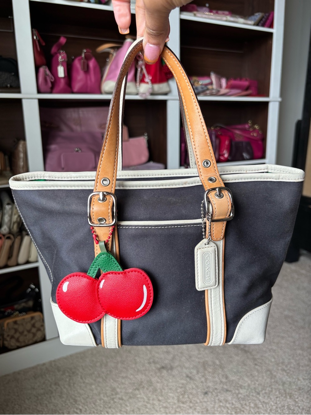 💙🖤🍒COACH Mini Hamptons Tote Bag🍒🖤💙